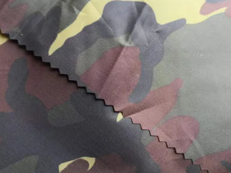 Camotryckt polyestertafttyg med PVC-belagd för väskor/regnrock